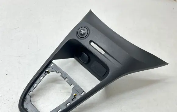 Renault Captur Gear shifter surround trim plastic 969129343R 00137040