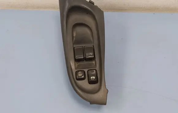 Nissan Almera Tino Electric window control switch 80961BM500