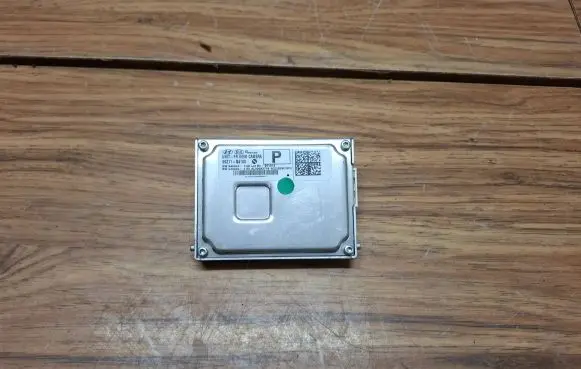 Windshield/windscreen camera