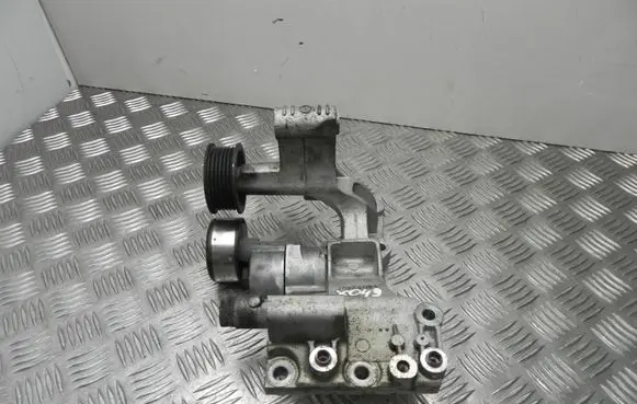 KIA Optima EGR valve cooler bracket 14052407 VD17189