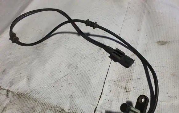 Mercedes-Benz SL R230 ABS rear brake sensor A2305401117 0265007634