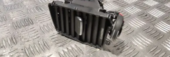 Volvo XC90 Quarter panel pressure vent 31363714