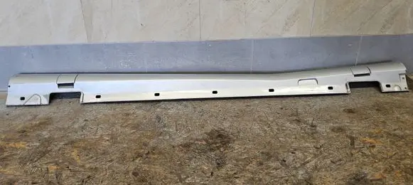 Mercedes-Benz E W212 Sill A2126901540 G00DG0