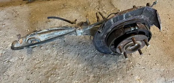 Peugeot 4007 Rear wheel hub spindle/knuckle 