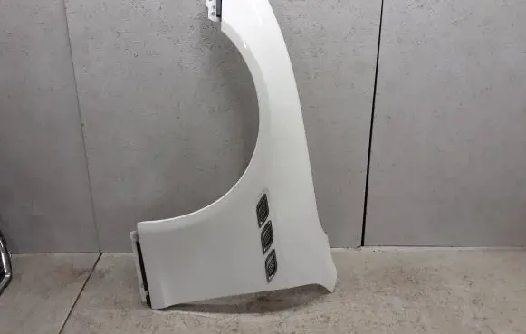 Maserati Quattroporte Fender