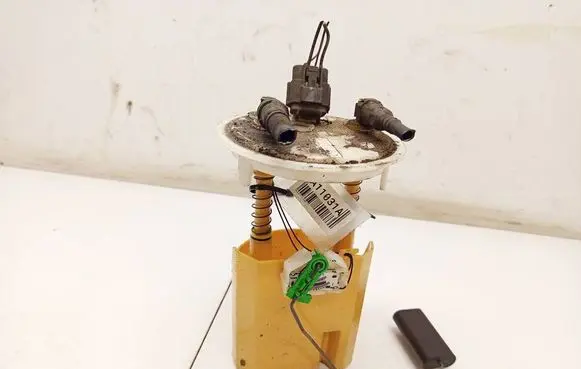 Renault Clio III Fuel level sensor 