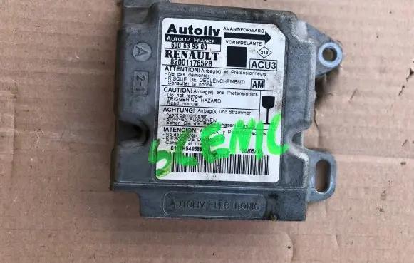 Renault Scenic I Airbag control unit/module 8200117652B