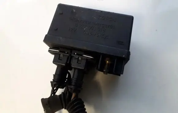Glow plug pre-heat relay