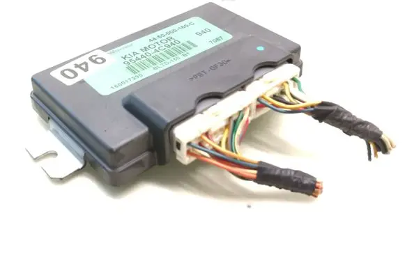 KIA Sorento Transfer box differential control unit 954404C940
