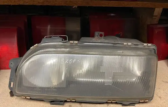 Ford Scorpio Headlight/headlamp 1305235100 0301072321