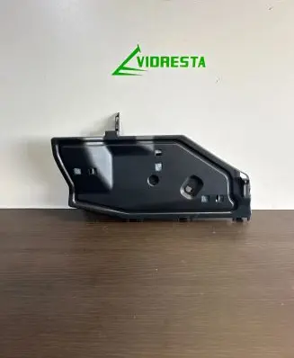 Toyota Avensis T270 Dashboard lower bottom trim panel 07572303