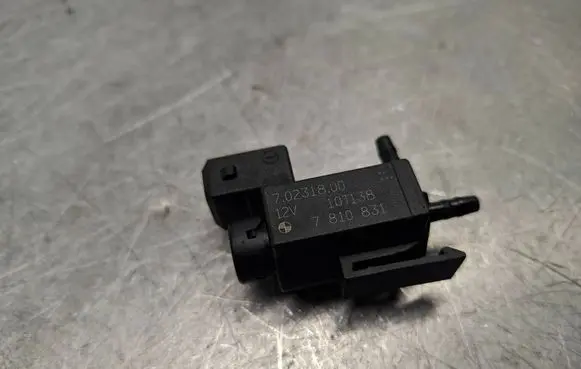 BMW 5 F10 F11 Turbo solenoid valve 7810831