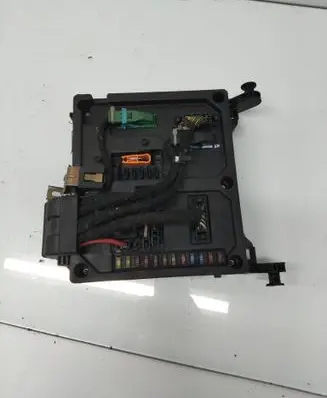 Volkswagen Sharan Fuse module S110730200F 7M3962258R 1M2114B205BA
