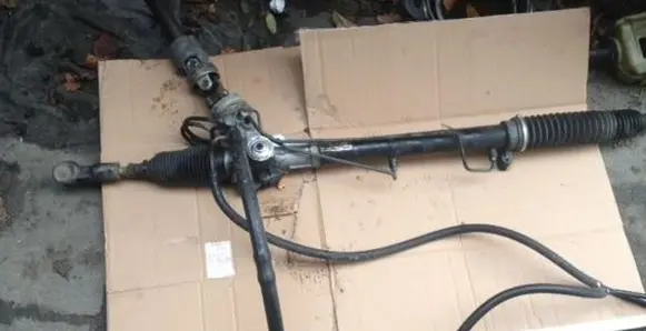 Volkswagen PASSAT B5 Steering rack