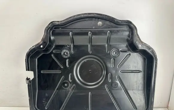 Volkswagen Touareg II Center/middle under tray cover 7P6131978B