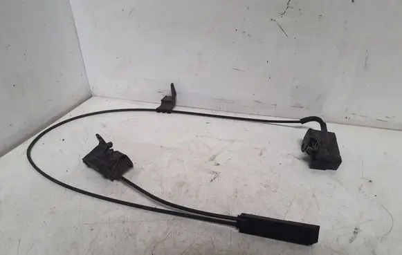 Mercedes-Benz C W204 Engine bonnet/hood lock release cable A2048800059