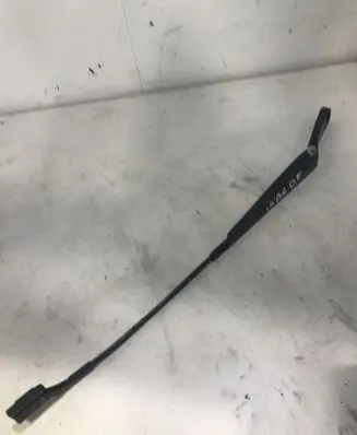 Volkswagen PASSAT B6 Windshield/front glass wiper blade 3C1955410B