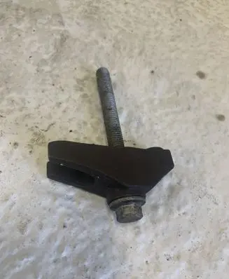 Dodge Nitro Fuel Injector clamp holder