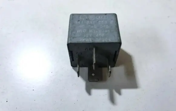 Audi A6 S6 C5 4B Other relay 141951253b 20240072