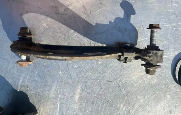 Volkswagen Golf VI Rear upper control arm/wishbone 1K0505323P