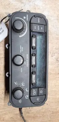 Dodge Caravan Climate control unit P05136781AA TKA054400031
