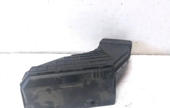 KIA Sorento Air intake duct part 28210P2000