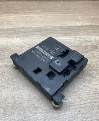 Mercedes-Benz E W211 Door control unit/module 2118704126