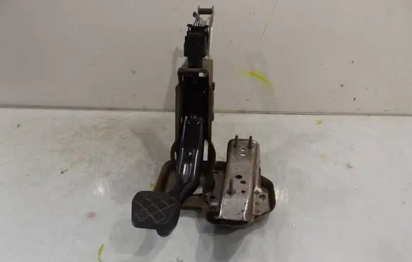 Skoda Fabia Mk2 (5J) Brake pedal 