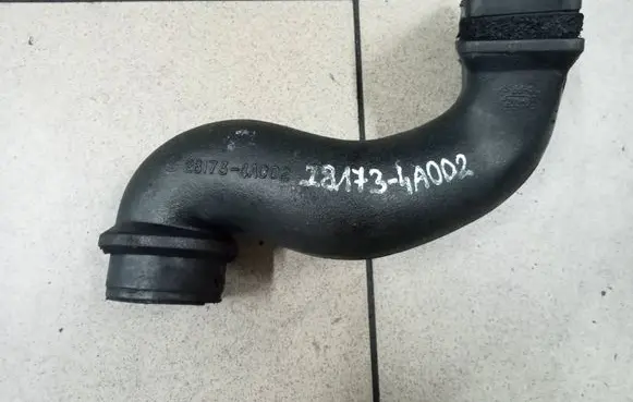 Hyundai Tucson JM Air intake duct part 281734A002