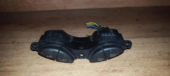 Ford Focus Air conditioning (A/C) switch 98ag19a945cc