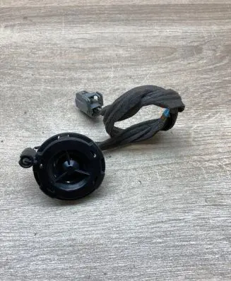 Volvo C30 Front door high frequency speaker 30752085 M5XUG