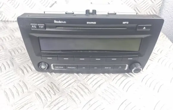 Skoda Octavia Mk2 (1Z) Radio/CD/DVD/GPS head unit 1Z0035161F 7648250360