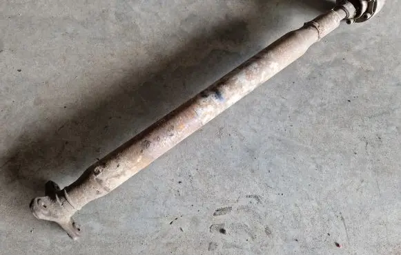 Volkswagen Golf III Front prop shaft 1H0521101B