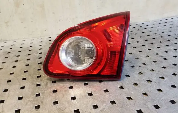 Nissan Qashqai Tailgate rear/tail lights 89071064