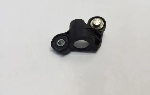 Gearbox mounting bracket
