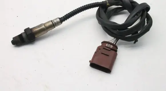 Audi A4 S4 B7 8E 8H Lambda probe sensor 078906265T