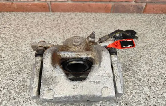 Mini One - Cooper F56 F55 Front brake caliper 6860263