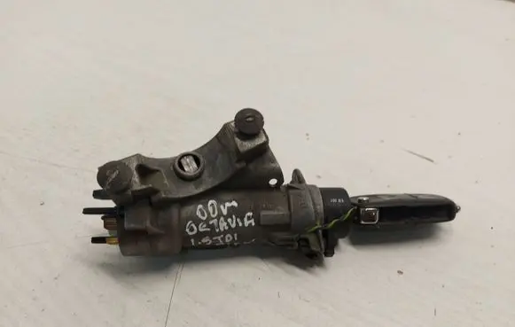 Skoda Octavia Mk1 (1U) Ignition lock 4B0905851C