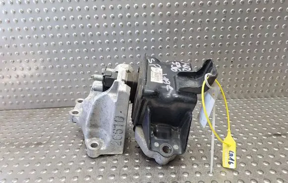 KIA Sportage Gearbox mounting bracket 21830F1000
