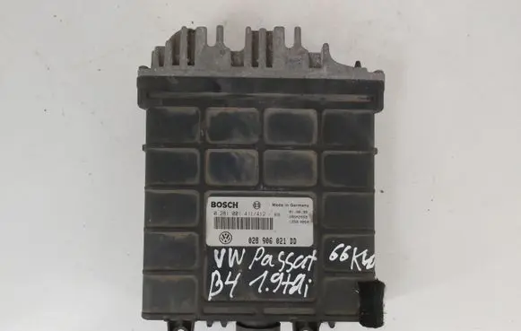Volkswagen PASSAT B4 Engine control unit/module 0281001411412 028906021DD