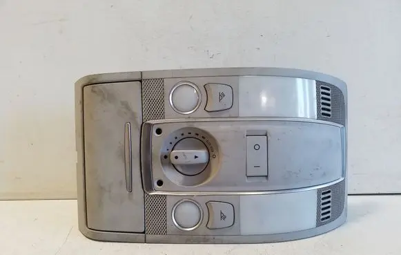 Audi A6 S6 C6 4F Front seat light 4F0947135BT