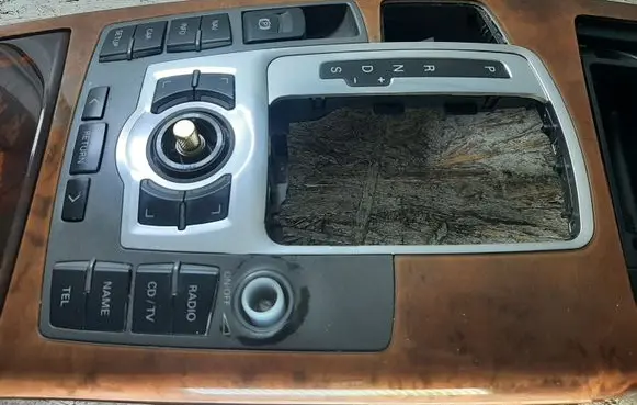 Audi A6 S6 C6 4F Center console 4F1864261