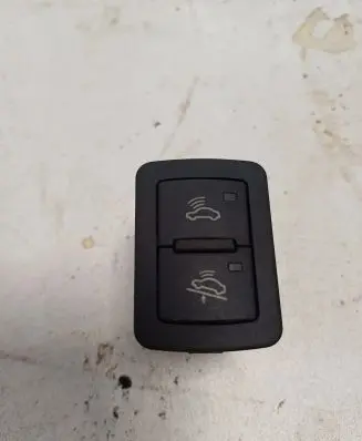 Audi A3 S3 8P Alarm switch 8P0962109