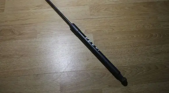 Volkswagen PASSAT B6 Tailgate strut 3C9827550A
