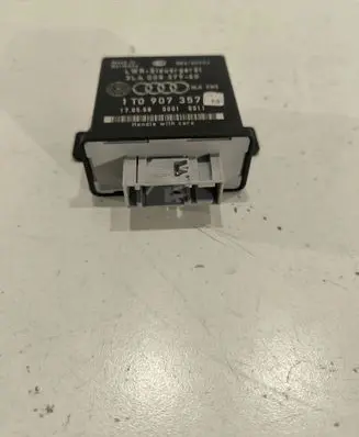 Volkswagen Golf V Light module LCM 1T0907357 5LA00837960