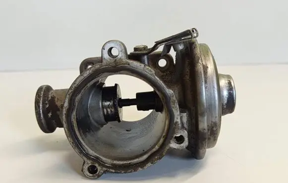 BMW 5 E60 E61 EGR valve 7791480