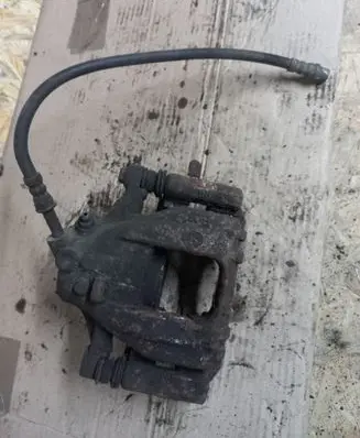Mercedes-Benz Sprinter W906 Rear brake caliper