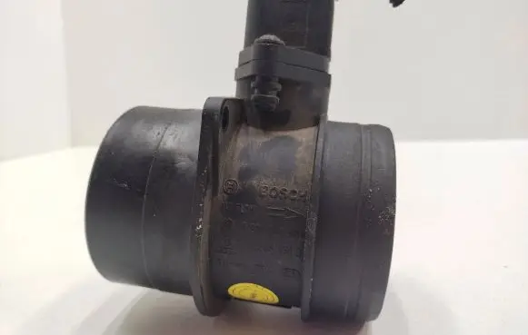 Volkswagen PASSAT B6 Mass air flow meter 074906461B