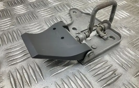 Skoda Octavia Mk3 (5E) Engine bonnet/hood lock/latch loop/hook 5E0823186E