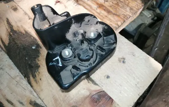 Volkswagen Caddy Sliding door lock 2K0843603 7H0843603